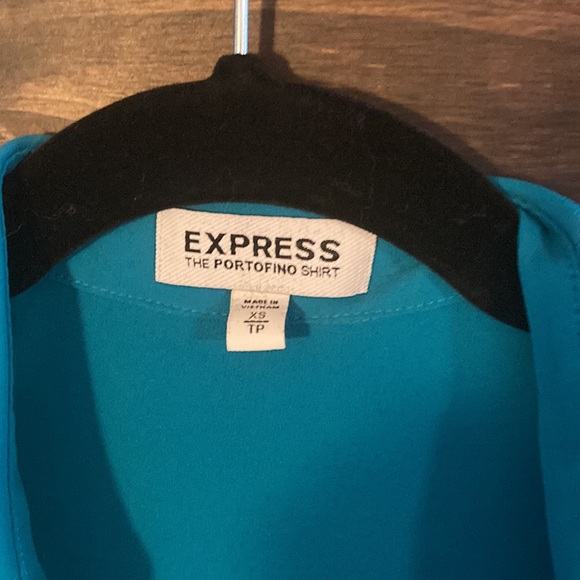 Express button-down blouse - Picture 2 of 5